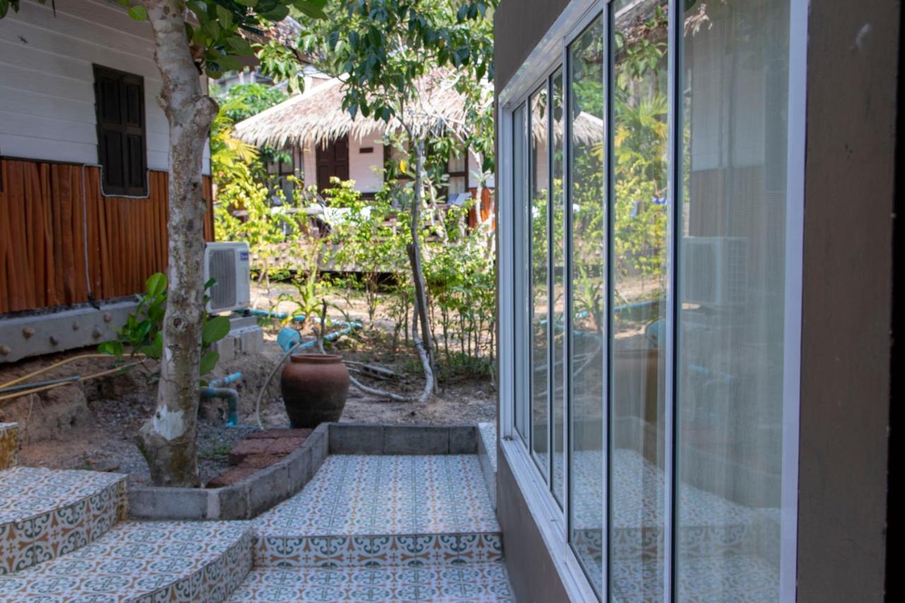 Hotel Ban_Na à Koh Chang Extérieur photo